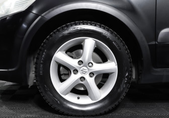 Подержанный автомобиль Suzuki SX4 Hatchback 2011 года (24 фото)