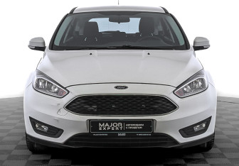 Подержанный автомобиль Ford Focus Hatchback 2018 года (2 фото)