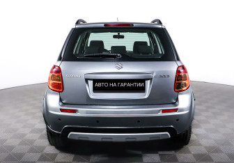 Подержанный автомобиль Suzuki SX4 Hatchback 2012 года (6 фото)