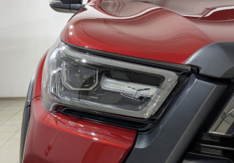 Подержанный автомобиль Toyota Hilux 2020 года (11 фото)