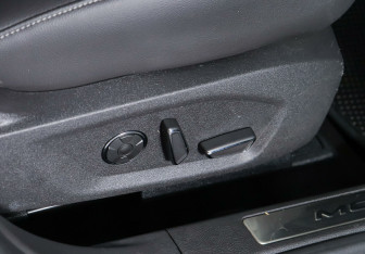 Подержанный автомобиль Ford Mondeo Sedan 2018 года (16 фото)