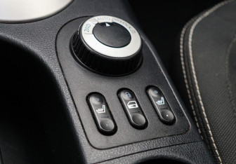 Подержанный автомобиль Nissan Qashqai 2012 года (13 фото)