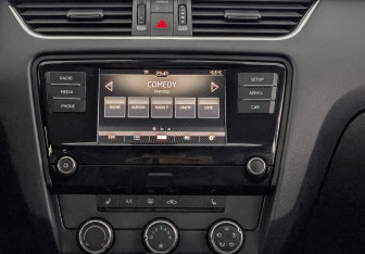 Подержанный автомобиль Skoda Octavia Liftback 2018 года (17 фото)