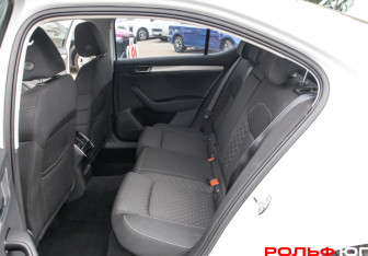 Подержанный автомобиль Skoda Superb Liftback 2021 года (8 фото)