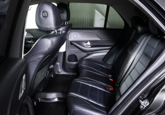 Подержанный автомобиль Mercedes-Benz GLE 2019 года (11 фото)