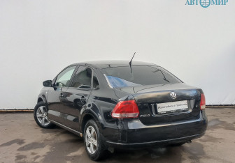 Подержанный автомобиль Volkswagen Polo Sedan 2014 года (7 фото)