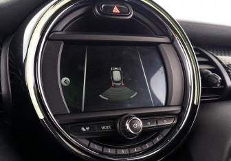 Подержанный автомобиль MINI Hatch 2019 года (27 фото)