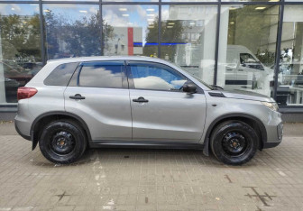 Подержанный автомобиль Suzuki Vitara 2020 года (4 фото)