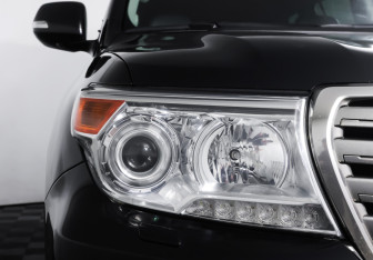 Подержанный автомобиль Toyota Land Cruiser Suv 2012 года (24 фото)