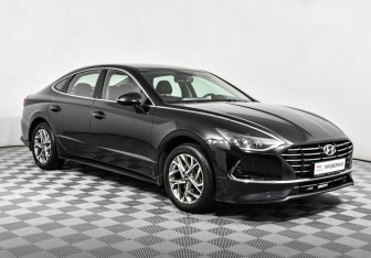 Подержанный автомобиль Hyundai Sonata 2021 года (3 фото)