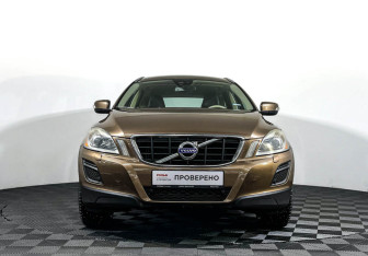 Подержанный автомобиль Volvo XC60 2011 года (2 фото)