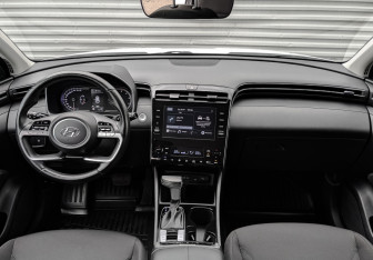Подержанный автомобиль Hyundai Tucson 2021 года (14 фото)