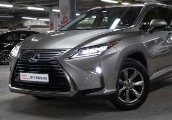 Подержанный автомобиль Lexus RX 2019 года (22 фото)