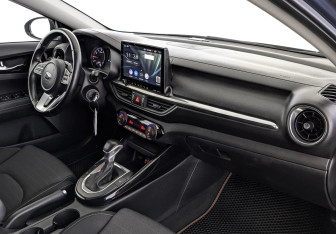 Подержанный автомобиль Kia Cerato Sedan 2020 года (13 фото)