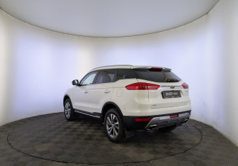 Подержанный автомобиль Geely Atlas 2021 года (7 фото)