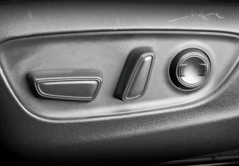 Подержанный автомобиль Toyota Land Cruiser Suv 2021 года (21 фото)