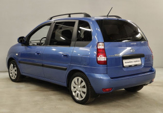 Подержанный автомобиль Hyundai Matrix 2009 года (7 фото)