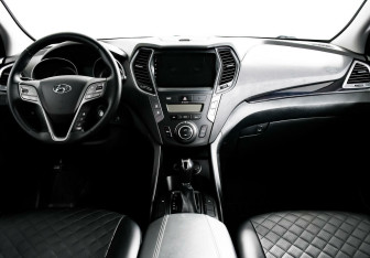 Подержанный автомобиль Hyundai Santa Fe 2013 года (6 фото)
