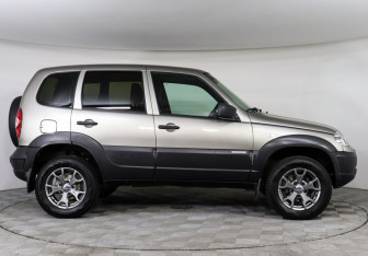 Подержанный автомобиль Chevrolet Niva 2018 года (4 фото)