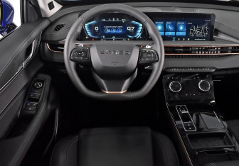 Подержанный автомобиль Exeed LX 2023 года (9 фото)