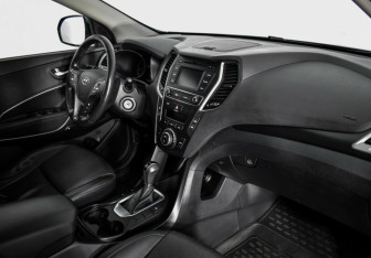 Подержанный автомобиль Hyundai Santa Fe 2016 года (5 фото)