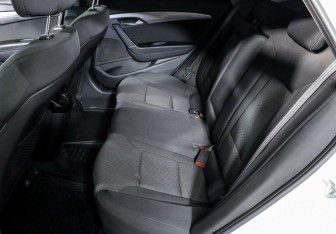 Подержанный автомобиль Hyundai i40 Sedan 2016 года (14 фото)