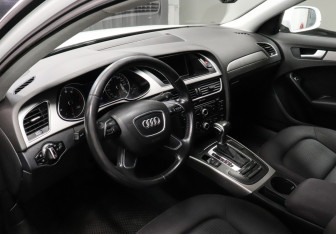Подержанный автомобиль Audi A4 Sedan 2014 года (7 фото)