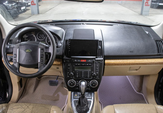 Подержанный автомобиль Land Rover Freelander 2007 года (14 фото)