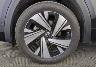 Подержанный автомобиль Volkswagen Teramont 2023 года (12 фото)