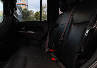 Подержанный автомобиль Jeep Cherokee 2011 года (9 фото)
