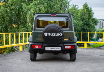 Подержанный автомобиль Suzuki Jimny 2021 года (5 фото)