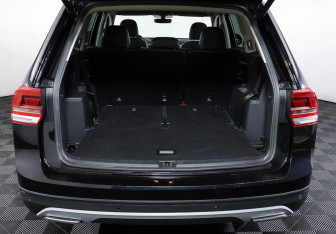 Подержанный автомобиль Volkswagen Teramont 2018 года (8 фото)