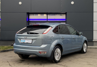 Подержанный автомобиль Ford Focus Hatchback 2010 года (5 фото)