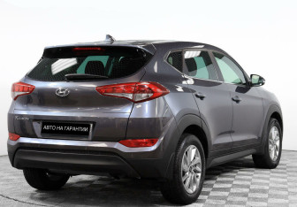 Подержанный автомобиль Hyundai Tucson 2017 года (3 фото)