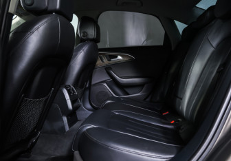Подержанный автомобиль Audi A6 Sedan 2012 года (12 фото)