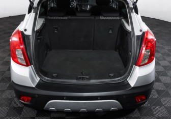 Подержанный автомобиль Opel Mokka 2014 года (10 фото)