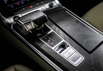 Подержанный автомобиль Audi A6 Sedan 2021 года (19 фото)