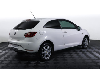 Подержанный автомобиль SEAT Ibiza Hatchback 2012 года (5 фото)