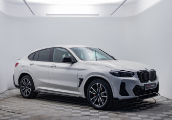 Подержанный автомобиль BMW X4 2021 года (3 фото)