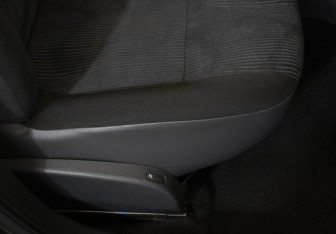 Подержанный автомобиль Renault Logan Sedan 2011 года (14 фото)