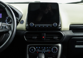 Подержанный автомобиль Ford EcoSport 2018 года (11 фото)