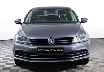 Подержанный автомобиль Volkswagen Jetta Sedan 2016 года (2 фото)