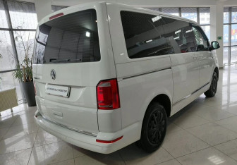 Подержанный автомобиль Volkswagen Caravelle 2018 года (5 фото)