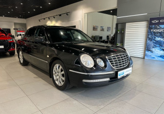 Подержанный автомобиль Kia Opirus 2008 года (3 фото)