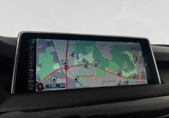 Подержанный автомобиль BMW X5 2015 года (20 фото)
