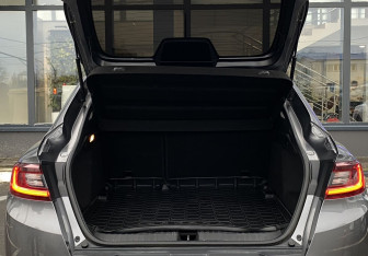 Подержанный автомобиль Renault Arkana 2019 года (10 фото)