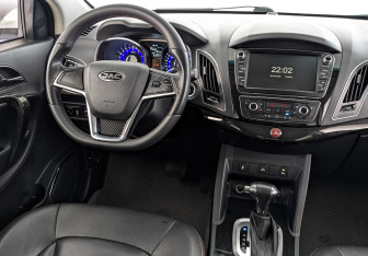 Подержанный автомобиль JAC S5 (Eagle) 2020 года (27 фото)