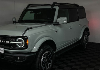 Подержанный автомобиль Ford Bronco 2022 года (22 фото)