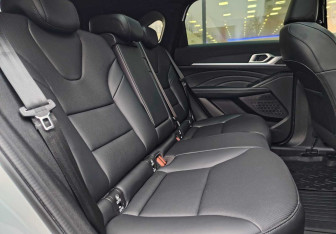 Подержанный автомобиль Haval F7 2024 года (11 фото)