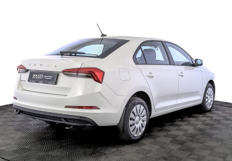 Подержанный автомобиль Skoda Rapid Liftback 2022 года (5 фото)